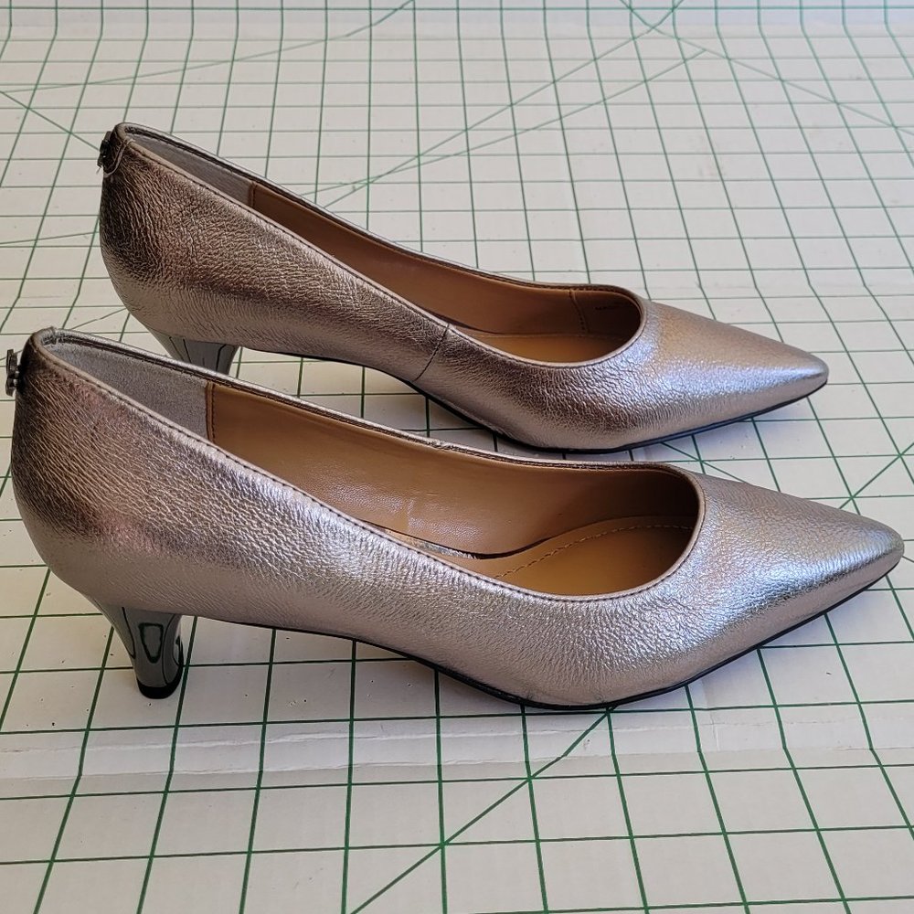 J. Reneé Metallic Pointed Toe pumps - Picture 6 of 14